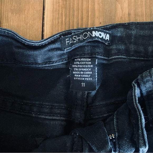 Fashion Nova black skinny jeans - Picture 5 of 5